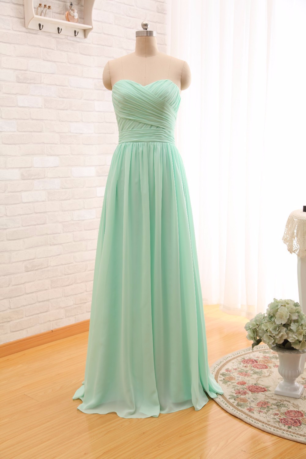2017 Long Mint Green Bridesmaid Dresses Sweetheart Floor Length Chiffon A-line Wedding Party Dress Prom Gowns