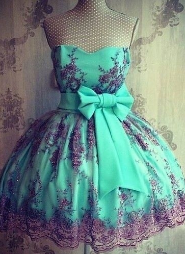 Green Homecoming Dresses Ball Gown Black Appliques Mini Sweetheart Neckline Prom Party Dress With Lace-up Back