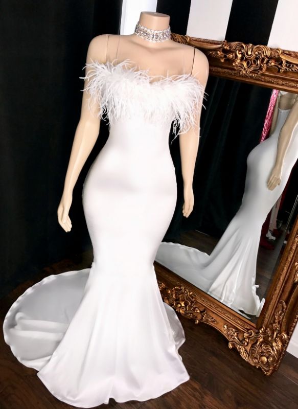 Sexy Strapless Feather Prom Dresses White Sleeveless Mermaid Evening Gowns
